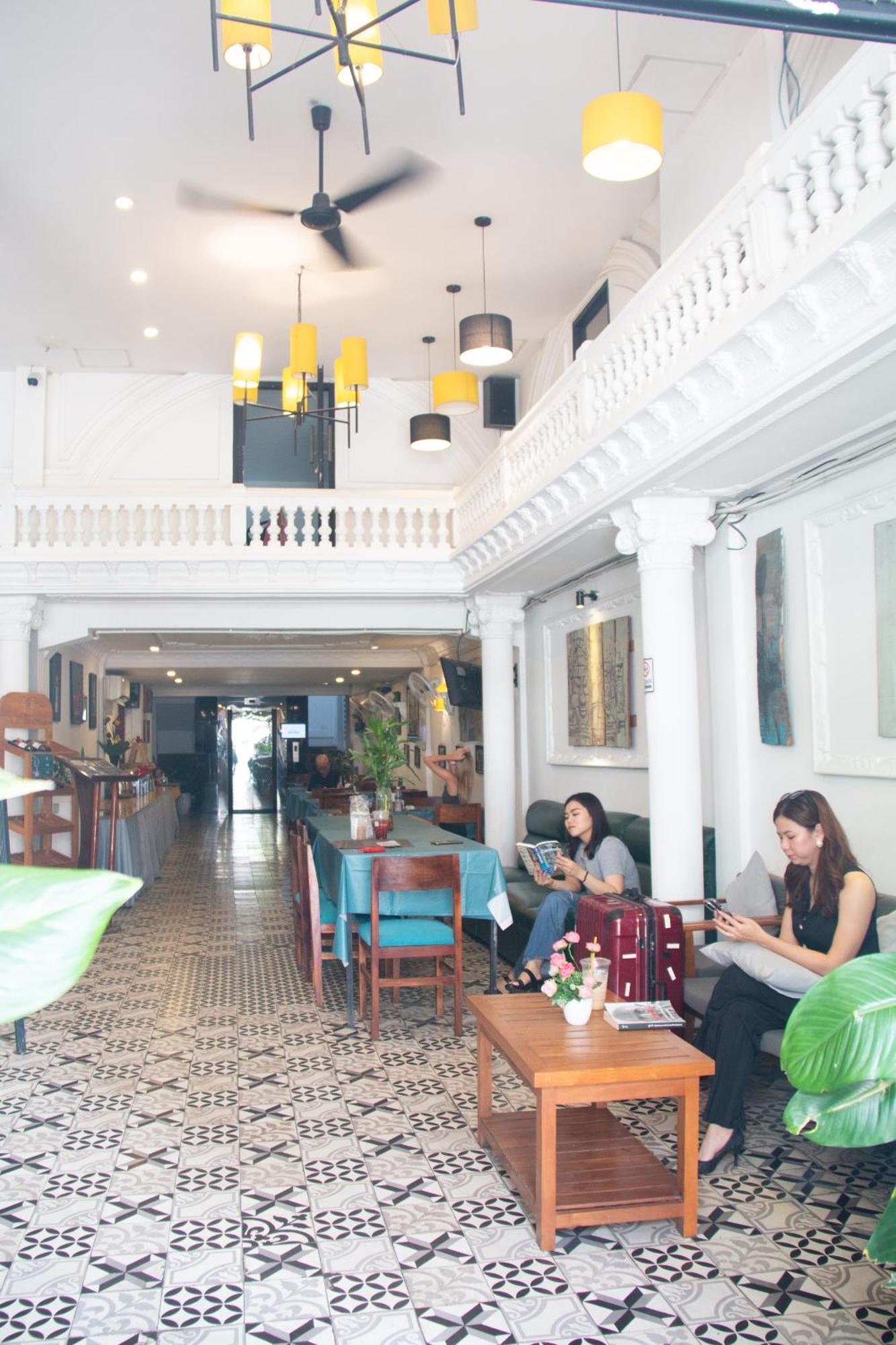 Grand Elevation Hotel Phnom Penh Exterior foto