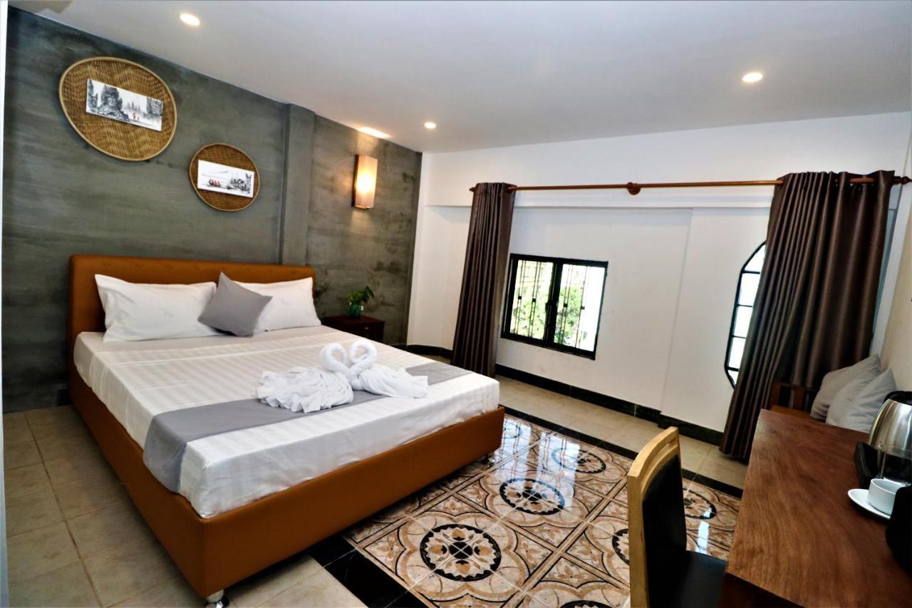 Grand Elevation Hotel Phnom Penh Exterior foto