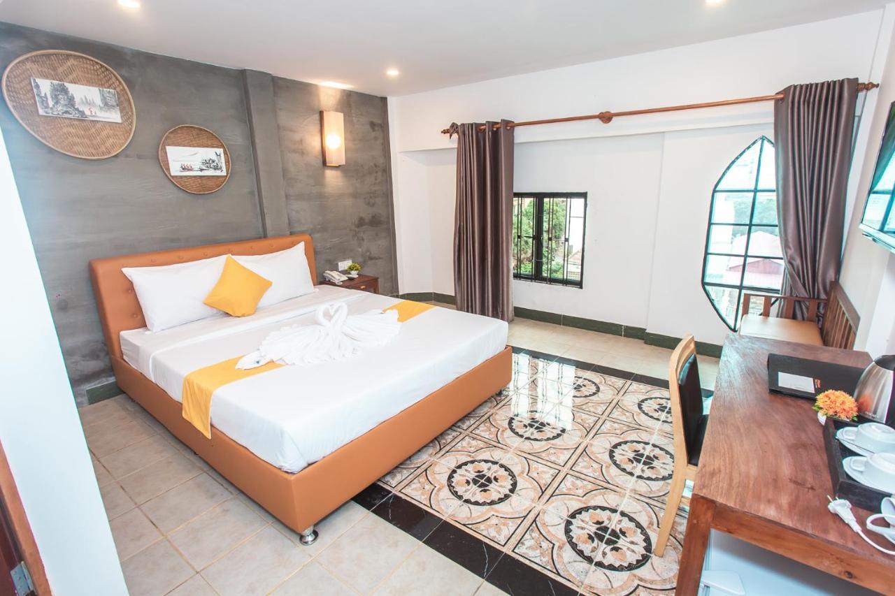 Grand Elevation Hotel Phnom Penh Exterior foto