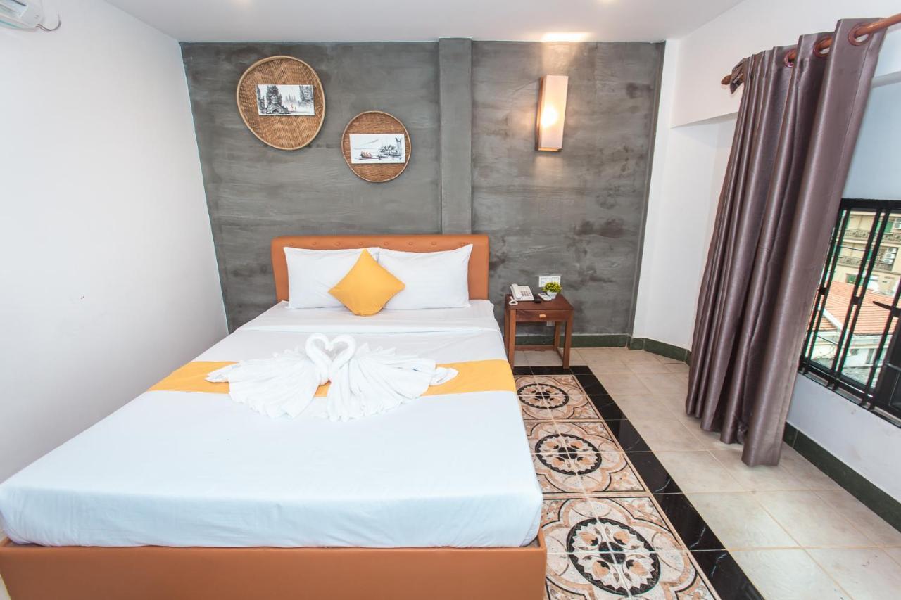 Grand Elevation Hotel Phnom Penh Exterior foto
